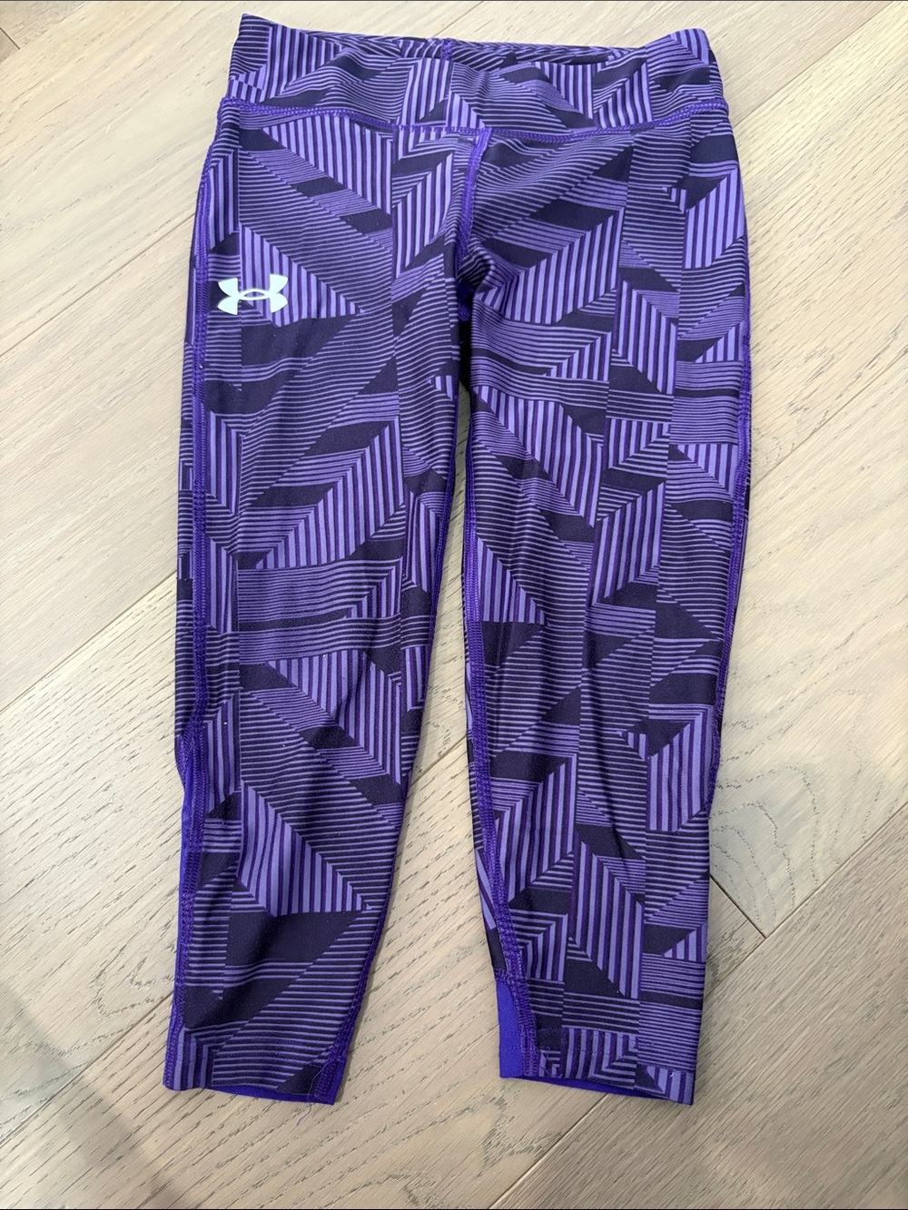 EUC Under Armour Crop Leggings YSM
